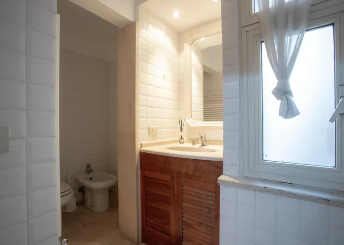 Domus Serpenti - Colosseum *